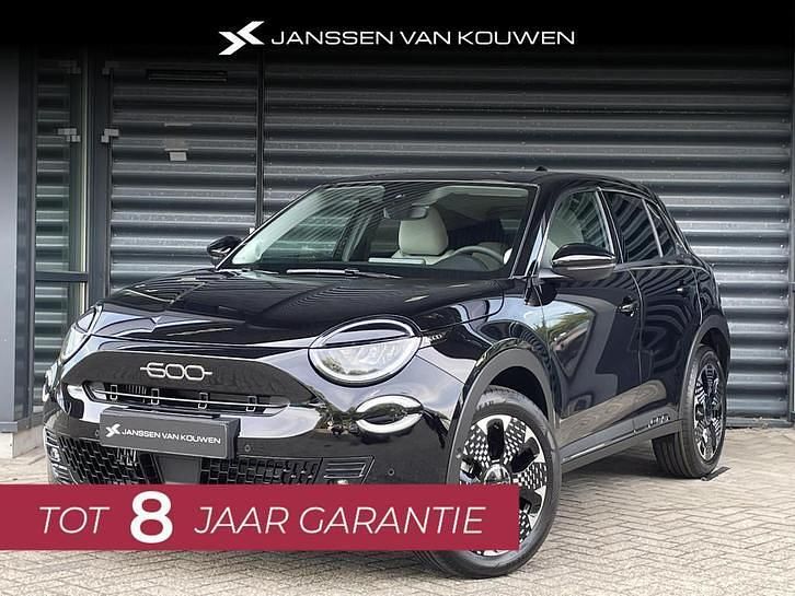 Nieuw 2025 Fiat 600 La Prima | € 31.890 - Afbeelding 1/4