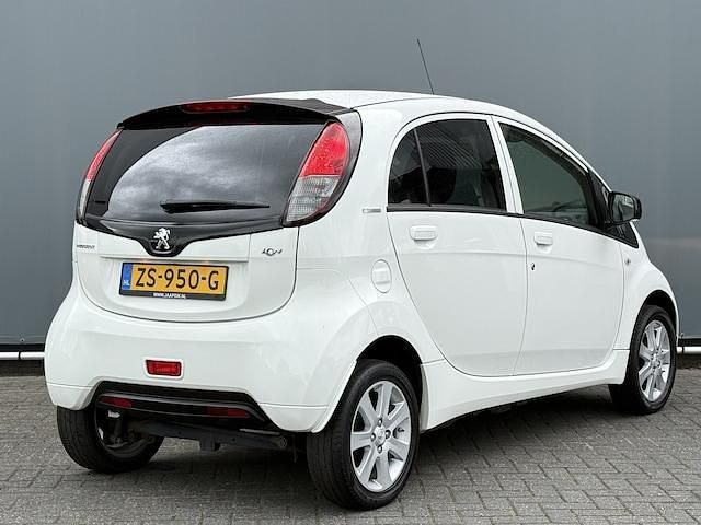 Occasion Peugeot iON Active 49 kW (67 PK) 2019 Wit Hatchback