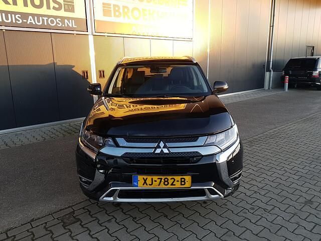 Occasion Mitsubishi Outlander Intense 177 PK (130 kW) 2019 Zwart SUV