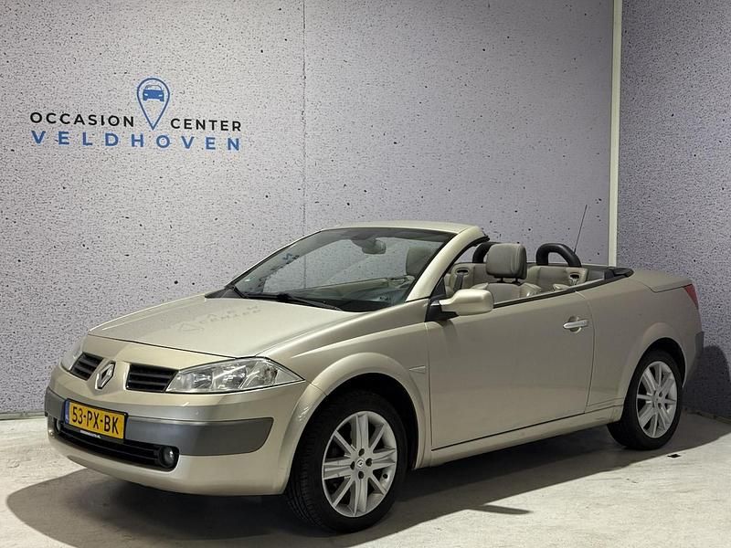 Beige Gebruikt 2005 Renault Mégane Cabriolet Luxe Cabriolet | € 2.300 (Eerlijke prijs) - Afbeelding 1/4