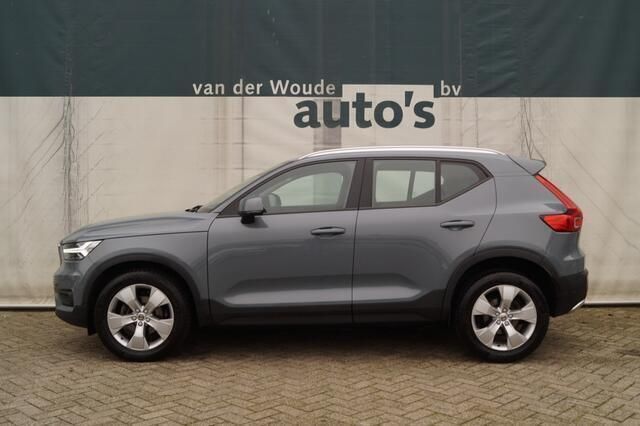Grijs Gebruikt 2020 Volvo XC40 Business Edition SUV | € 23.900 (Eerlijke prijs) - Afbeelding 1/4
