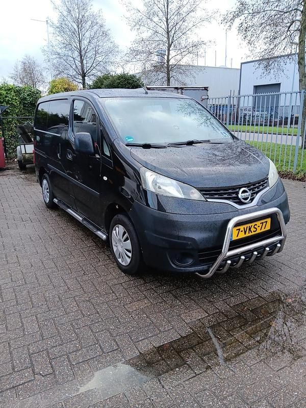 Zwart (metallic) Occasion 2010 Nissan NV200 Acenta MPV | € 5.950 - Afbeelding 1/4