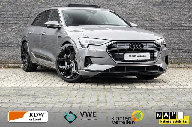Grijs Gebruikt 2019 Audi e-tron S-Line SUV | € 29.950 (Iets duurder) - Afbeelding 1/4