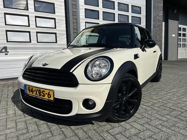 Wit Gebruikt 2012 Mini Cooper Hatchback | € 4.499 (Eerlijke prijs) - Afbeelding 1/4