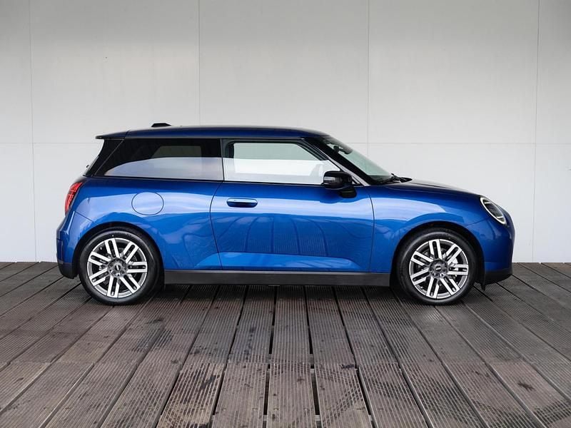 Occasion Mini Cooper SE Classic 160 kW (218 PK) 2024 Blauw Hatchback