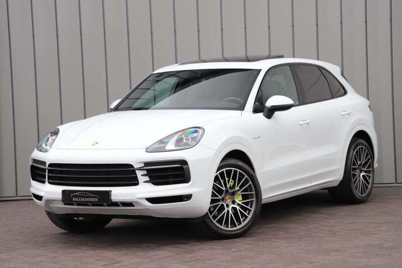 Wit Gebruikt 2020 Porsche Cayenne SUV | € 66.500 - Afbeelding 1/4