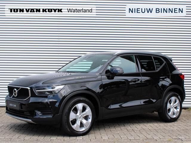 Zwart Gebruikt 2018 Volvo XC40 Momentum SUV | € 28.950 (Eerlijke prijs) - Afbeelding 1/4
