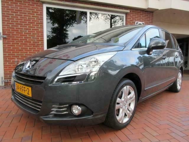 Occasion Peugeot 5008 Family 157 PK (115 kW) 2011 Grijs MPV
