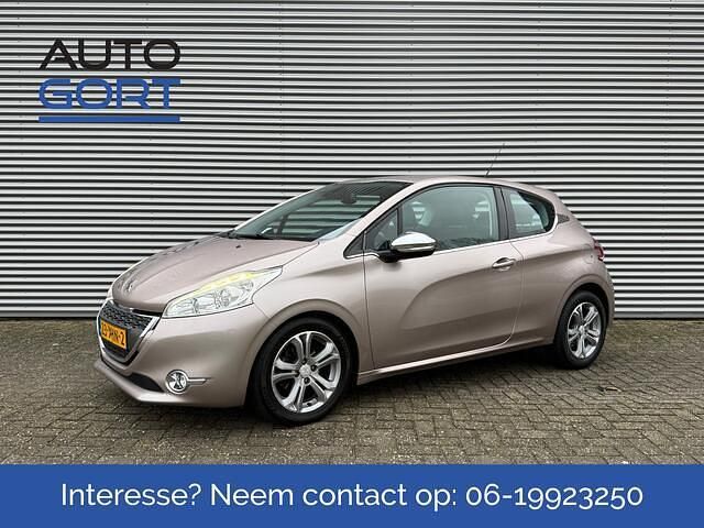 Grijs Gebruikt 2012 Peugeot 208 Allure Hatchback | € 4.995 (Eerlijke prijs) - Afbeelding 1/4