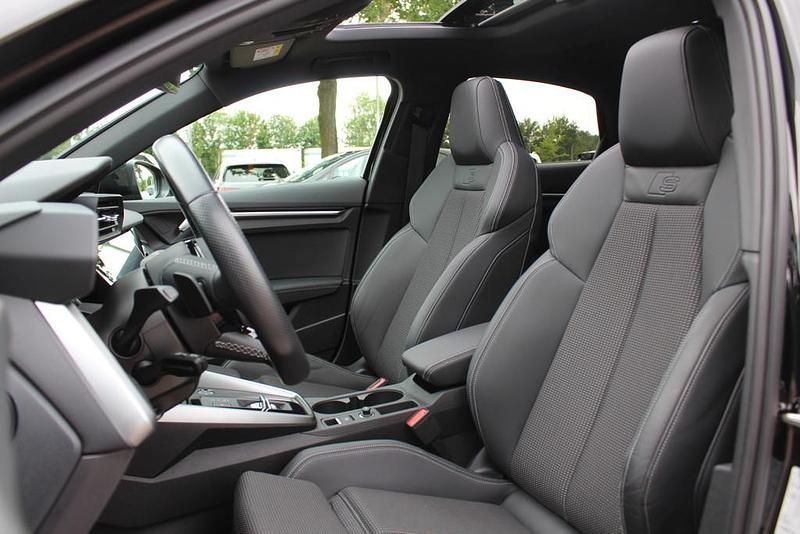 Occasion Audi A3 Sportback e-tron Competition 245 PK (180 kW) 2023 Zwart Hatchback