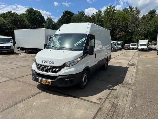 Wit Gebruikt 2020 Iveco Daily Van | € 23.950 (Goede deal) - Afbeelding 1/4
