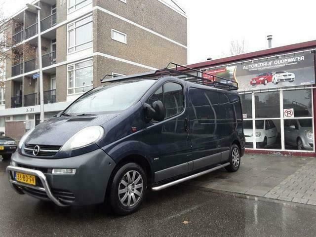 Occasion Opel Vivaro 101 PK (74 kW) 2002 Zwart MPV