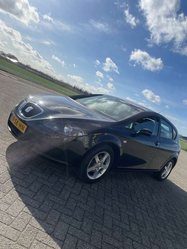 Gebruikt 2006 Seat Leon Reference Sedan | € 2.700 (Goede deal) - Afbeelding 1/4