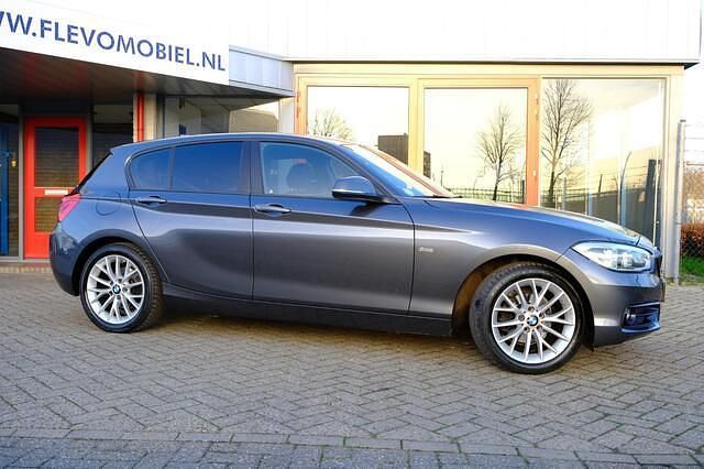 Occasion BMW 116 Executive 116 PK (85 kW) 2017 Grijs Hatchback