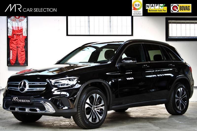 Zwart Gebruikt 2021 Mercedes GLC300e Business SUV | € 37.745 (Eerlijke prijs) - Afbeelding 1/4