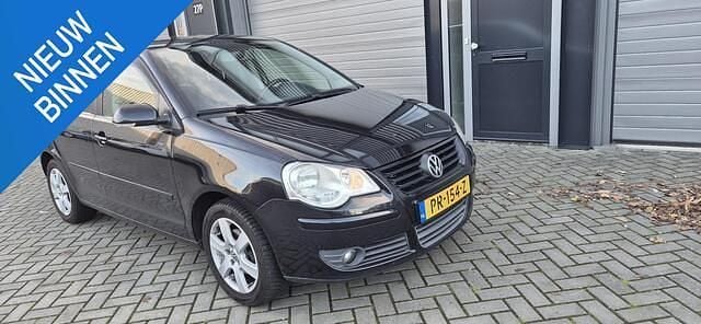 Zwart Gebruikt 2009 VW Polo Comfortline Hatchback | € 1.750 (Super prijs) - Afbeelding 1/4