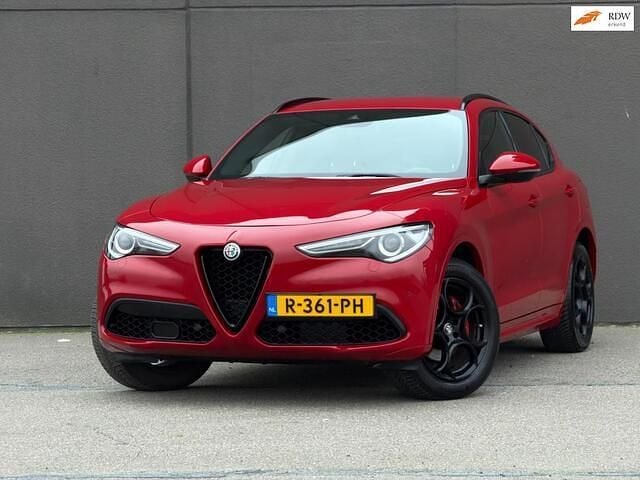 Suv Occasion 2018 Alfa Romeo Stelvio Super SUV | € 28.950 (Eerlijke prijs) - Afbeelding 1/4