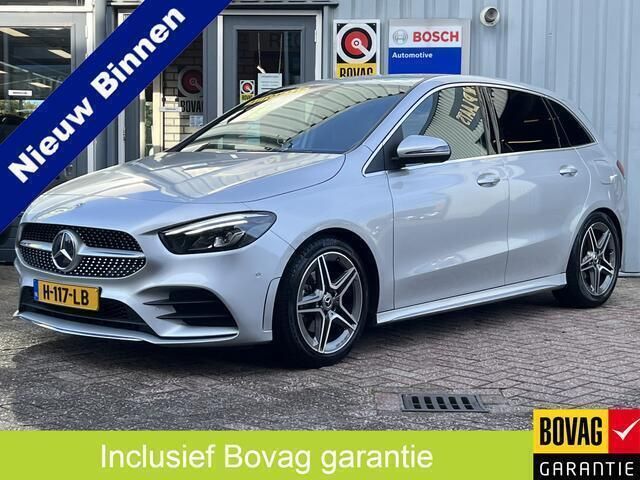 Grijs Gebruikt 2020 Mercedes B180 Business MPV | € 28.950 (Duur) - Afbeelding 1/4
