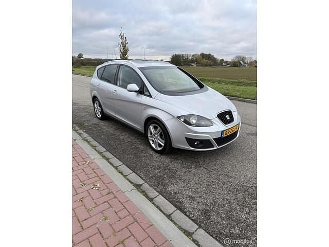 Grijs Gebruikt 2012 Seat Altea XL Copa MPV | € 4.350 (Eerlijke prijs) - Afbeelding 1/4