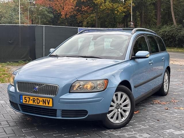 Blauw Gebruikt 2005 Volvo V50 Momentum Stationwagen | € 3.995 (Duur) - Afbeelding 1/4