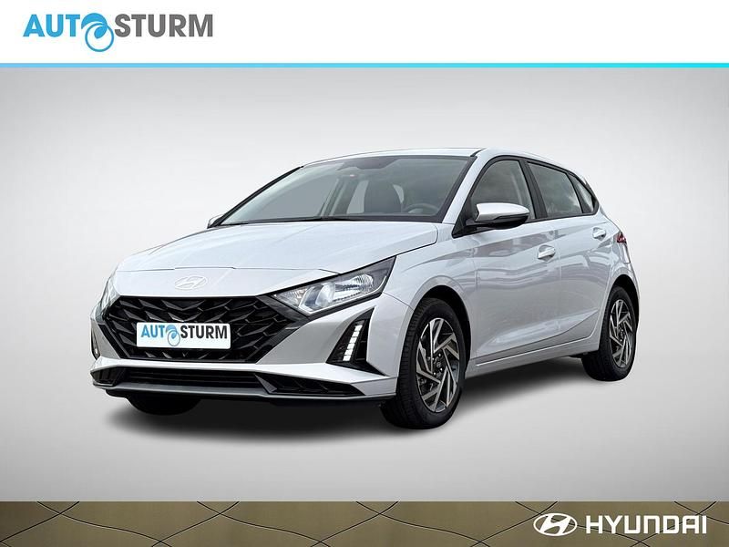 Grijs Nieuw 2025 Hyundai i20 Comfort Hatchback | € 29.249 (Eerlijke prijs) - Afbeelding 1/4