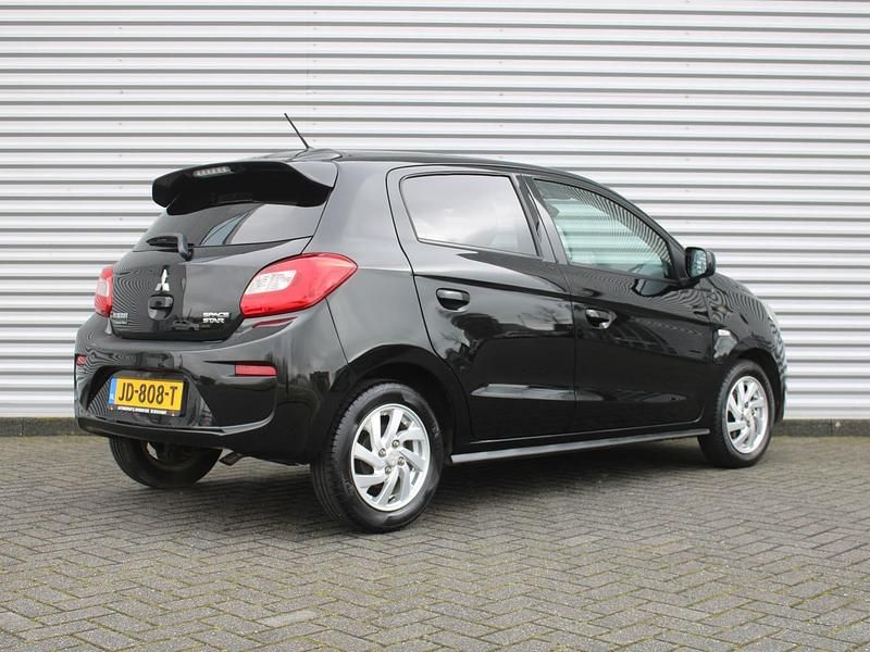 Occasion Mitsubishi Space Star Intense 71 PK (52 kW) 2016 Zwart Hatchback