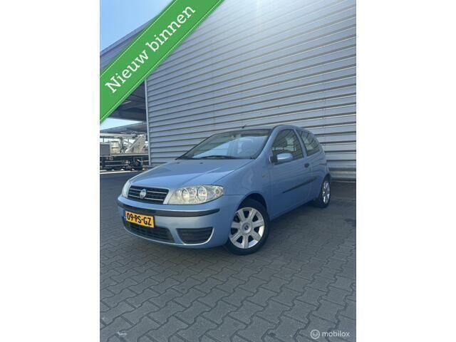Blauw Gebruikt 2004 Fiat Punto Hatchback | € 1.395 (Eerlijke prijs) - Afbeelding 1/4