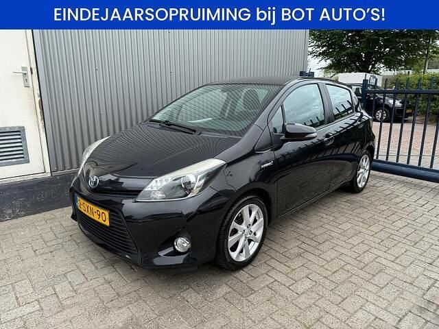 Zwart Occasion 2014 Toyota Yaris Hatchback | € 9.650 (Eerlijke prijs) - Afbeelding 1/4
