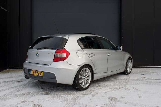 Occasion BMW 130 265 PK (194 kW) 2007 Grijs Hatchback