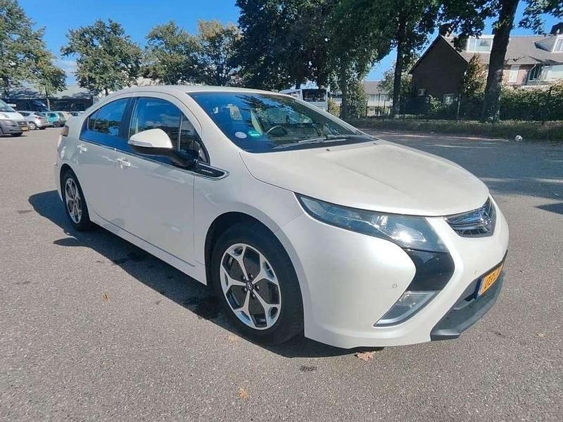 Wit Occasion 2012 Opel Ampera Hatchback | € 5.999 (Eerlijke prijs) - Afbeelding 1/4
