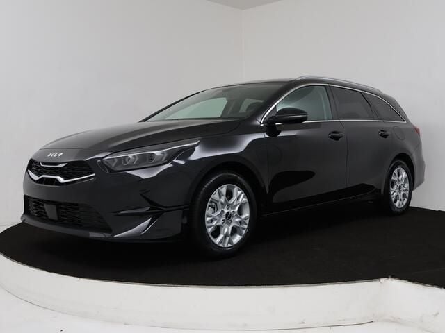 Zwart metallic Nieuw 2025 Kia Ceed Sportswagon Stationwagen | € 29.940 (Eerlijke prijs) - Afbeelding 1/4