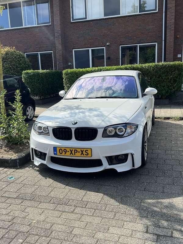 Wit Gebruikt 2007 BMW 118 Hatchback | € 3.100 (Goede deal) - Afbeelding 1/4