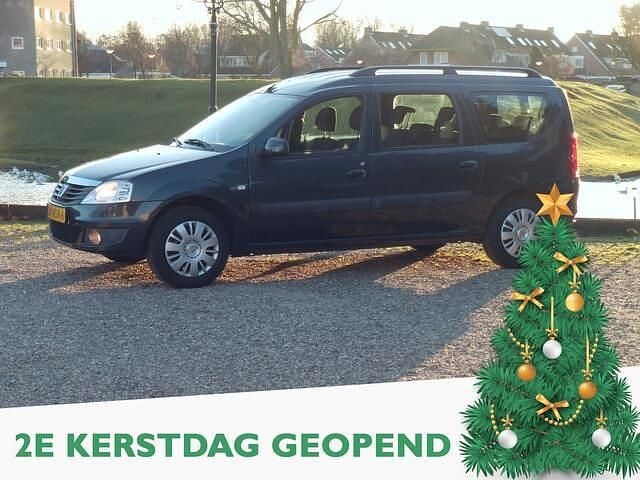 Grijs (metallic) Gebruikt 2010 Dacia Logan MCV Lauréate MPV | € 2.950 (Eerlijke prijs) - Afbeelding 1/4