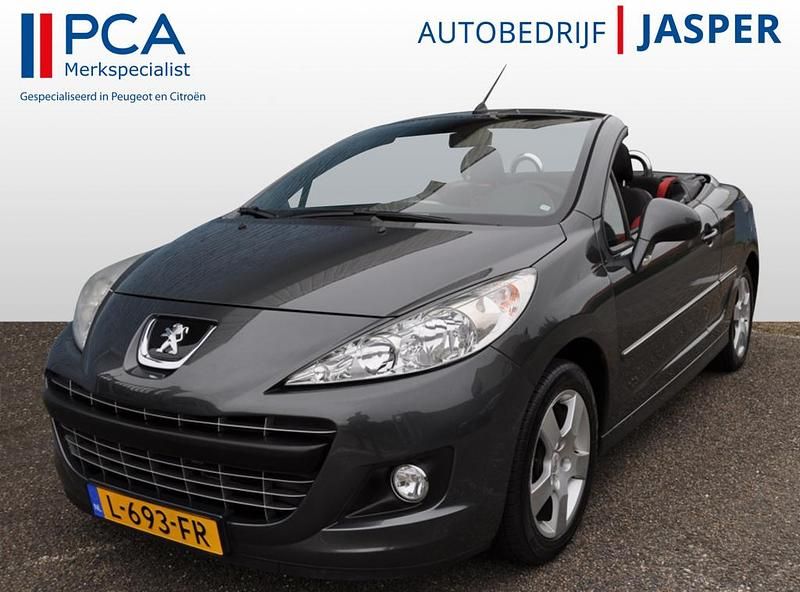 Grijs, metallic lak Gebruikt 2012 Peugeot 207 CC Griffe Cabriolet | € 7.850 (Duur) - Afbeelding 1/4