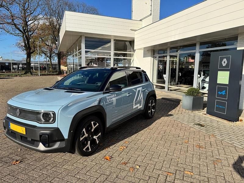 Nieuw Renault R4 Komfort 11 kW (15 PK) 2025 Blauw SUV