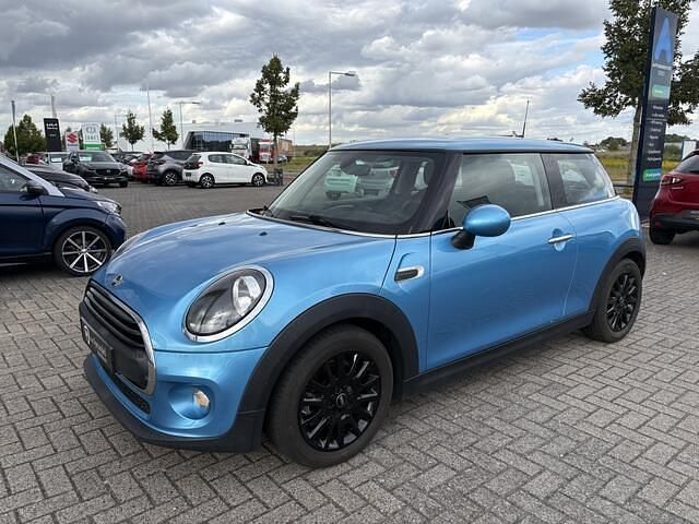 Occasion Mini ONE 102 PK (75 kW) 2019 Blauw Hatchback