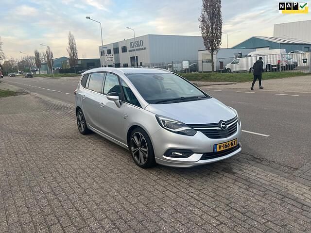 Grijs Occasion 2018 Opel Zafira Tourer MPV | € 7.999 - Afbeelding 1/4