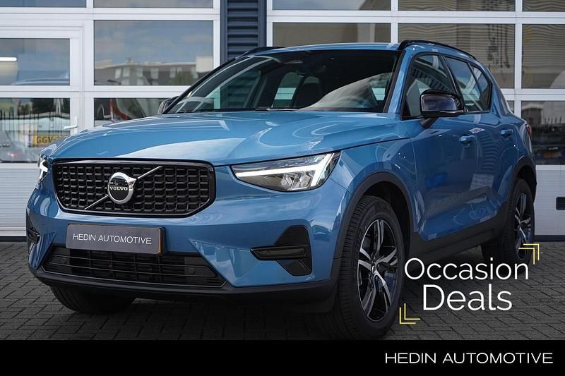 Blauw Occasion 2025 Volvo XC40 Plus SUV | € 46.995 (Iets duurder) - Afbeelding 1/4