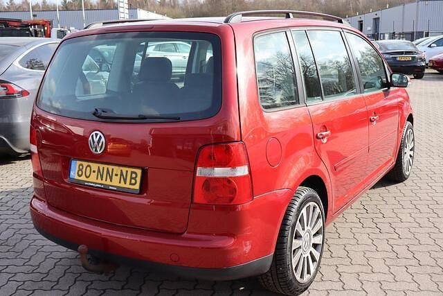 Occasion VW Touran Trendline 116 PK (85 kW) 2004 Rood (metallic) MPV