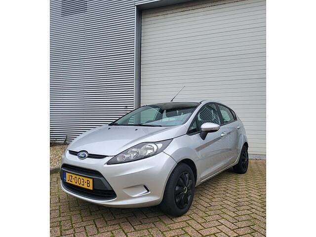 Grijs Occasion 2010 Ford Fiesta Limited Hatchback | € 2.945 (Goede deal) - Afbeelding 1/4