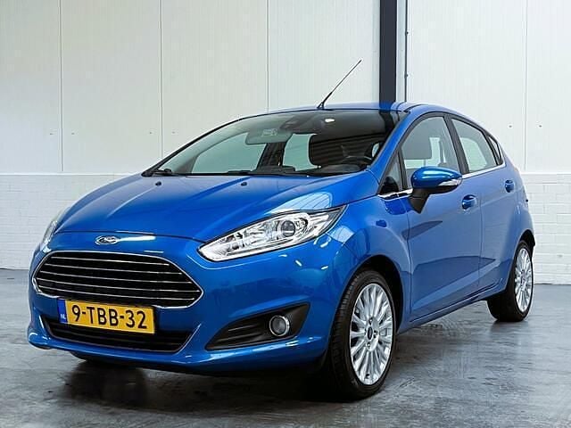 Occasion Ford Fiesta Titanium 101 PK (74 kW) 2014 Blauw Hatchback