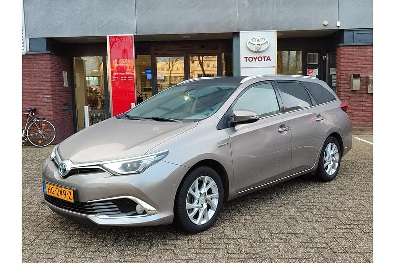 Bruin Gebruikt 2015 Toyota Auris Touring Sports Stationwagen | € 14.999 (Eerlijke prijs) - Afbeelding 1/1