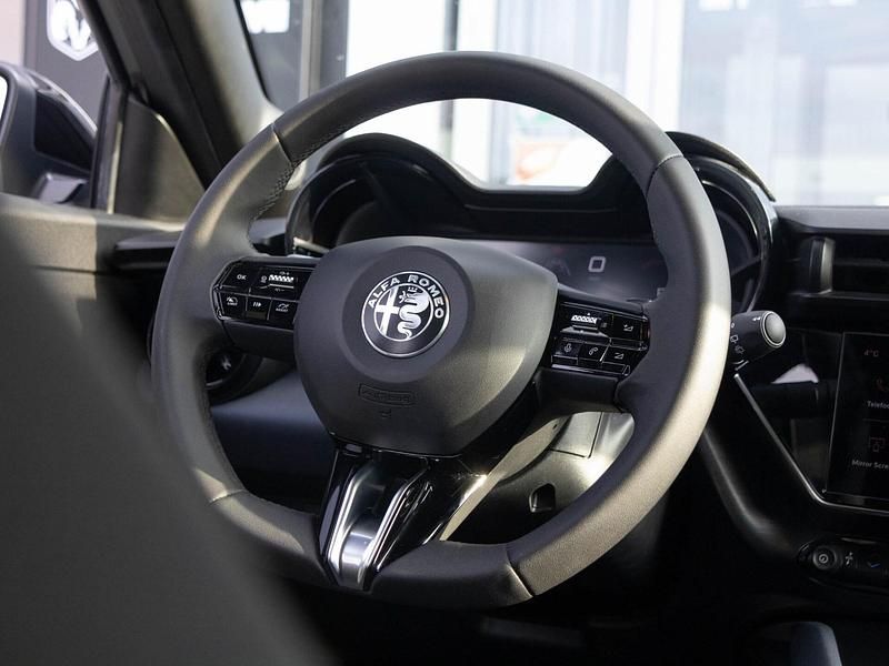 Occasion Alfa Romeo GT Junior Edizione Speciale 146 PK (107 kW) 2025 Grijs SUV