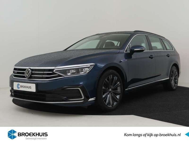 Blauw, metallic lak Gebruikt 2022 VW Passat Business Stationwagen | € 29.400 (Eerlijke prijs) - Afbeelding 1/4