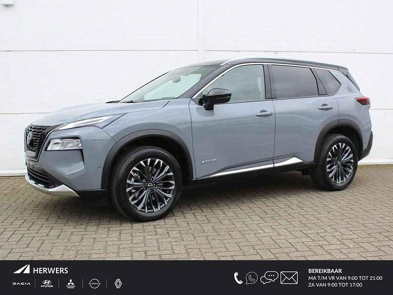 Ceramic grey/pearl black Nieuw 2025 Nissan X-Trail Tekna+ SUV | € 57.935 - Afbeelding 1/4