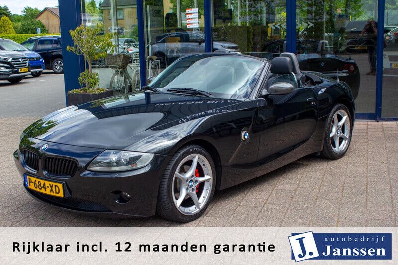 Zwart Gebruikt 2005 BMW Z4 Comfort Edition Cabriolet | € 13.440 (Iets duurder) - Afbeelding 1/4