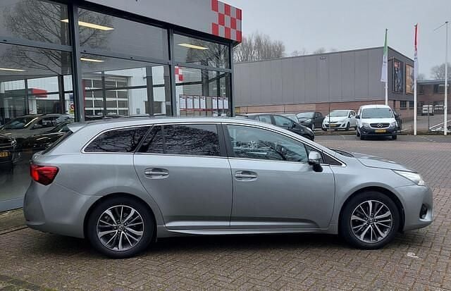 Occasion Toyota Avensis Edition 147 PK (108 kW) 2017 Grijs Stationwagen