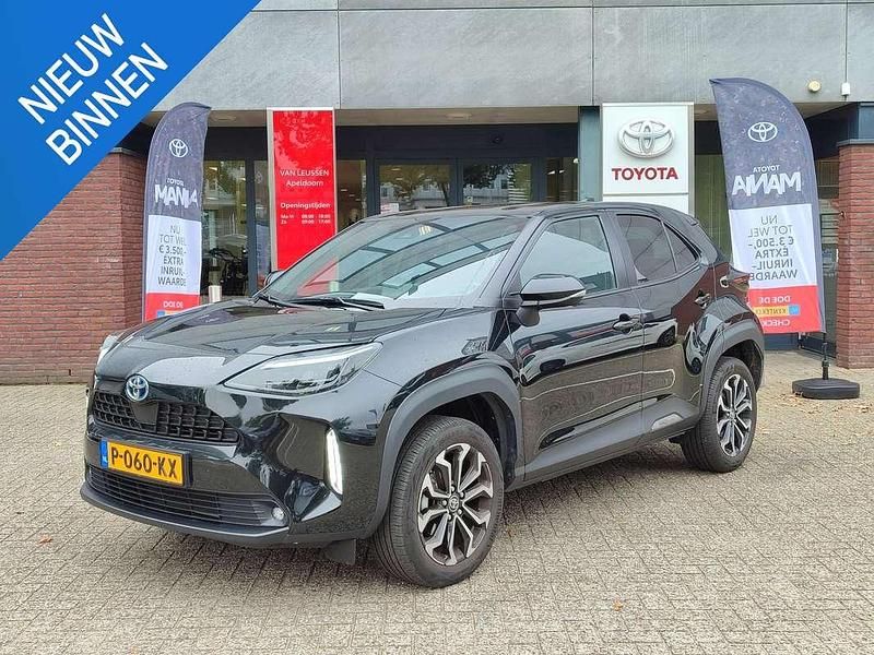 Zwart Gebruikt 2021 Toyota Yaris Cross Edition SUV | € 24.700 (Goede deal) - Afbeelding 1/4