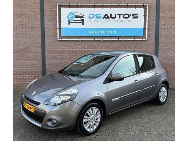 Grijs Gebruikt 2010 Renault Clio II Collection Hatchback | € 2.449 (Eerlijke prijs) - Afbeelding 1/4