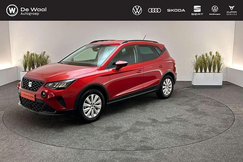 Desire red Gebruikt 2023 Seat Arona Business SUV | € 18.995 (Goede deal) - Afbeelding 1/3